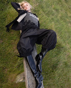 Harper’s Bazaar France - © Joséphine Löchen
